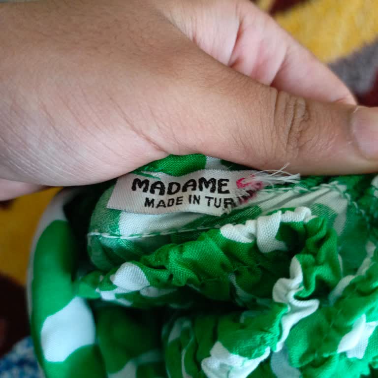 Sipariş Edilen Elbisenin Boyu Yanlış Ve Etiket Eksikliği