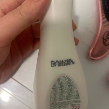 Bebak Acı Badem Sütü'nde Kıvam Ve Cilt Sorunları Yaşıyoruz