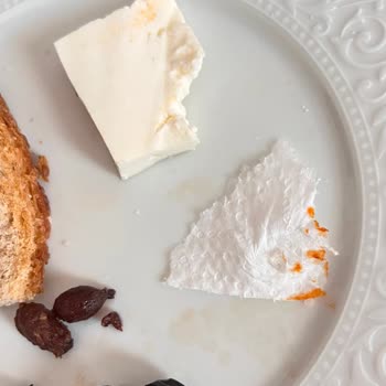 Satın Aldığım Ajvar Sosun İçinden Cam Kırığı Çıktı