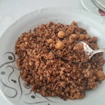 Yayla Nohutlu Karabuğday Pilavında Cam Parçası Buldum Sağlığımız Tehlikede