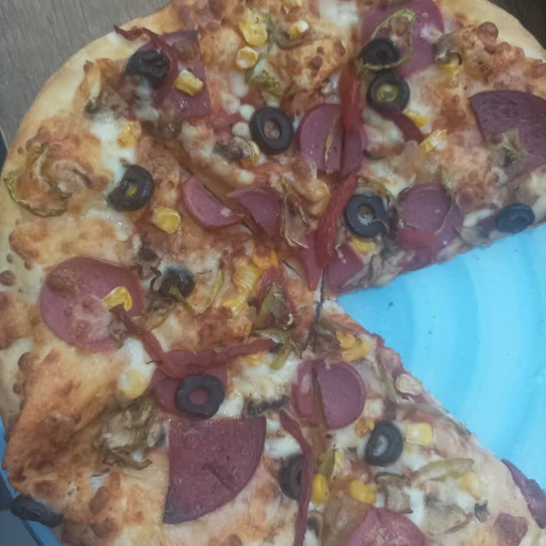 Pastırmalı Pizza Yerine Sucuklu Pizza Gönderildi