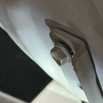 Kia Sportage 2024 Model Aracımda Fabrikasyon Kaput Vidası Sorunu Ve Çözüm Belirsizliği