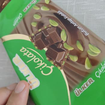 Ülker Antep Fıstıklı Çikolatada Yabancı Cisim Şoku: Güvenlik Endişesi