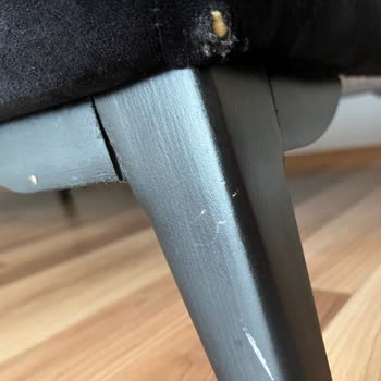 Aldığım Koltuk Takımında Tüylenme, Yırtık Ve Çizikler Var