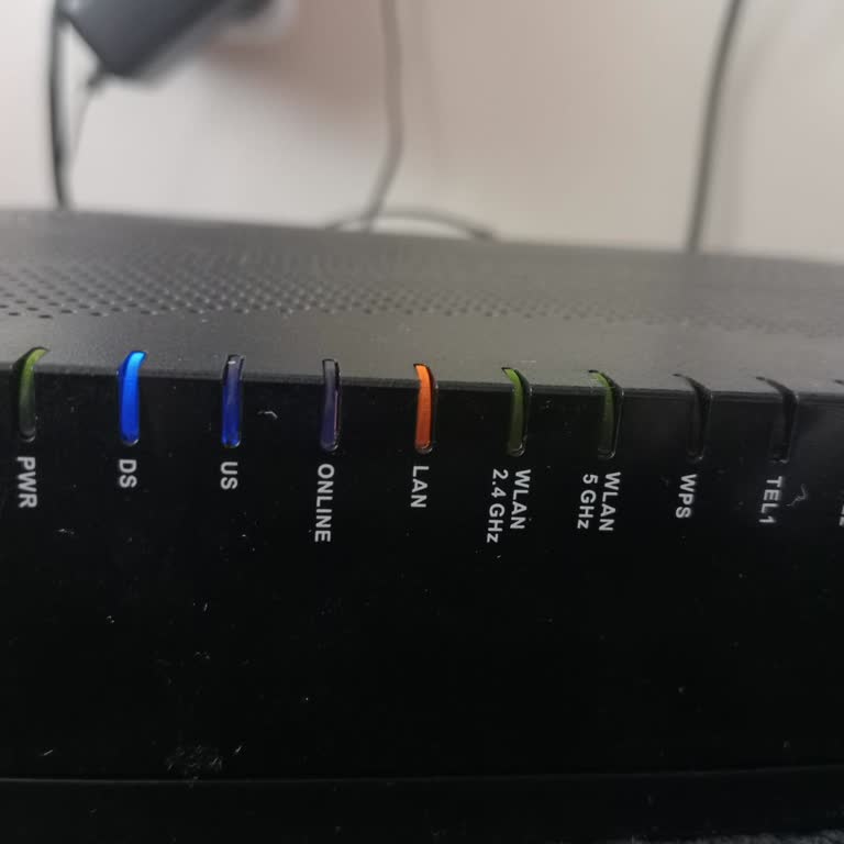 Sürekli Kesilen İnternet Bağlantısı İşlerimi Aksatıyor, Acil Çözüm Bekliyorum