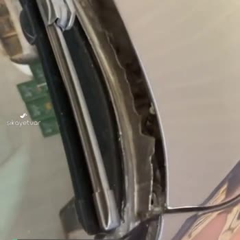 BMW Ön Cam Plastiği