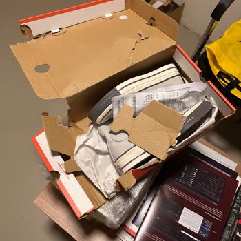 Kargodan Paramparça Ayakkabı Kutusu Ve Ezilmiş Ürün Teslimatı!