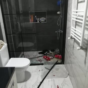 Duşakabin Camı Patladı, Sigorta Mağduriyetimi Gidermedi