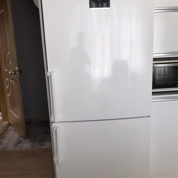 Garantili Buzdolabı Motor Arızasında Ek Ücret Talebiyle Mağduriyet Yaşadık