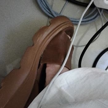 15 Günde Tabanı Ayrılan Sandalet İçin İade Talebim Reddedildi