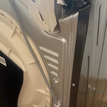 Hasarlı Ürün Teslimatı Sonrası İade Sürecinde İletişimsizlik Ve Mağduriyet Yaşadım