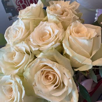 Özel Gün İçin Gönderilen Çiçekler Solgun Ve Özensiz Teslim Edildi