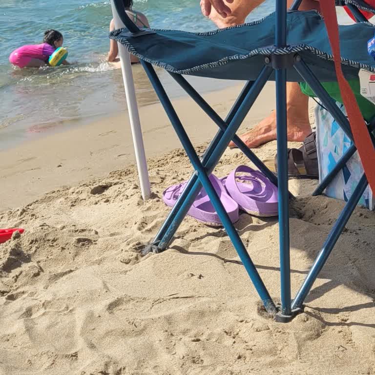 Kuşadası Plajlarında Yüksek Şezlong Ücreti Ve Denetimsizlik Mağduriyeti