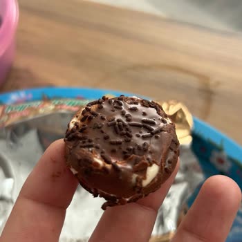 Bozuk Ve Üretim Hatalı Bisküvi Nedeniyle Güven Kaybı Ve Endişe