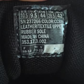 Kısa Sürede Yıpranan Ayakkabı İçin Garanti Dışı Bırakıldım, Çözüm Bekliyorum