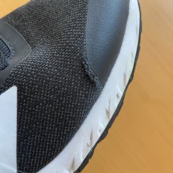 Satın Aldığım Spor Ayakkabının Kısa Sürede Açılması Ve İade Sürecinde Yaşanan Sorunlar