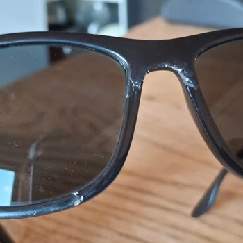 Prada Gözlükte Kaplama Sorunu Ve Garanti Kapsamında Mağduriyet