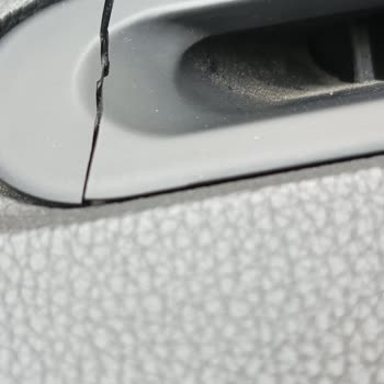 Kia Sportage Ön Göğüs Çatlağı Ve Yüksek Onarım Maliyeti Mağduriyeti