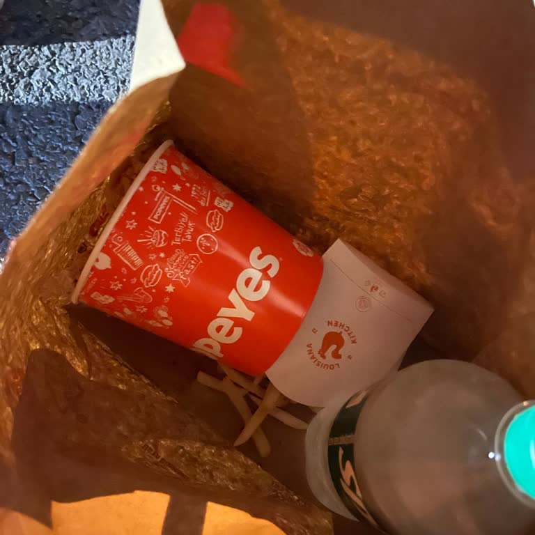 Yanlış Sipariş Ve Eksik İade: Popeyes Kova Menüsünde Hayal Kırıklığı