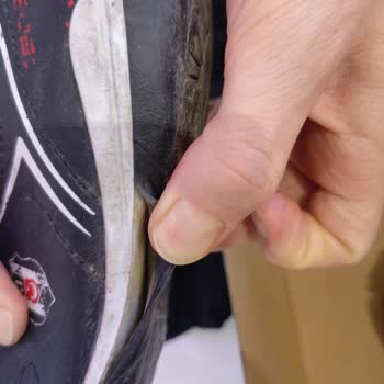 Yeni Alınan Çocuk Ayakkabısında Kısa Sürede Ciddi Deformasyon