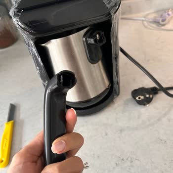 Arızalı Kahve Makinesi, Sorumsuz Servis Ve Kırık Parça Mağduriyeti