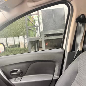 File Market’in Deposu Önünde Hijyen Sorunu