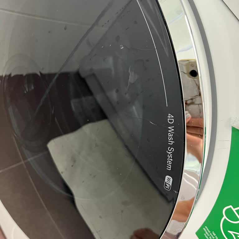 Bosch Seri 8 Çamaşır Makinesi Kapağında Garanti Dışı Çatlak Sorunu