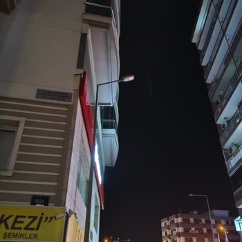 20 Gündür Arızalı Sokak Lambası İçin Çözüm Bekliyorum, Hiçbir Dönüş Alamadım