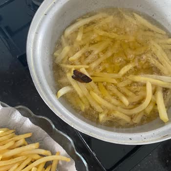 Dondurulmuş Patates Kızartmasından Tahta Parçası Çıktı, Markadan Açıklama Bekliyorum