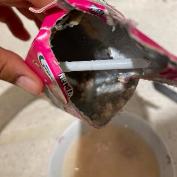 Bozuk Ve Küflü Süt Ürünü, Yetersiz Müşteri Hizmeti