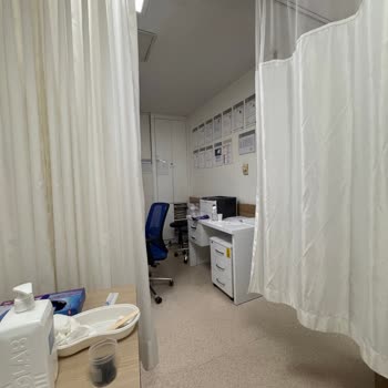 Anatolia Hospital Aspendos Hastanesi Acil Servisinde Hijyen Ve İlgi Eksikliği