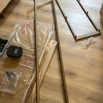 Teslim Edilen Mobilyalarda Eksik Ve Hasarlı Parçalar Üç Aydır Çözülmedi