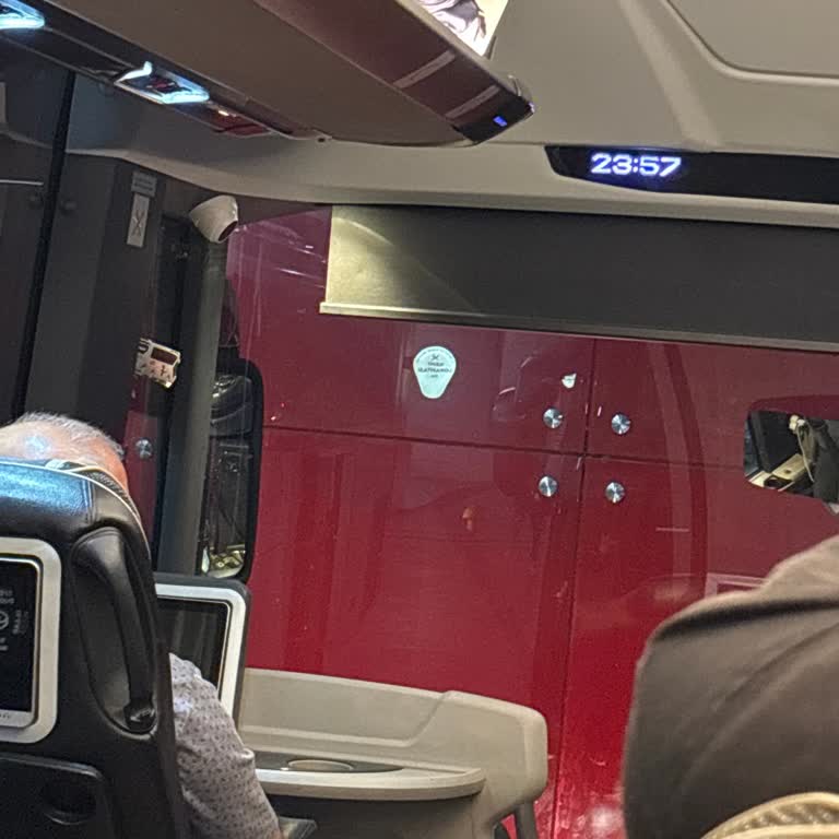 Varan Otobüsünün Uzun Gecikmesi Ve İletişim Eksikliği Mağduriyet Yarattı