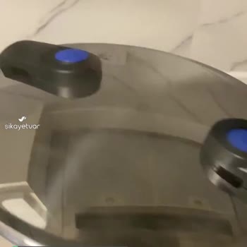 Fissler İlk Kullanımda Hatalı Çalıştı Kapağından Buhar Fışkırıyor