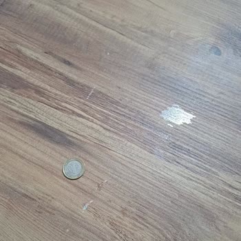 Teslim Edilen Yemek Masası Kusurlu Ve Parça Değişimi 4 Aydır Yapılmadı