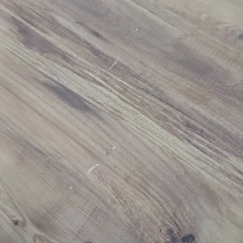 Teslim Edilen Yemek Masası Kusurlu Ve Parça Değişimi 4 Aydır Yapılmadı