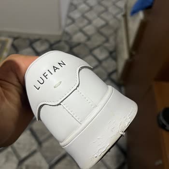 İlk Kullanımda Ayakkabı Tabanında Soyulma Ve Garanti Belgesi Eksikliği