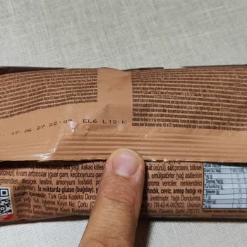 Aldığım Magnum Badem Dondurma Yarım Çıktı, Güvenim Sarsıldı