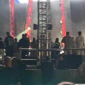 Konserde Görüş Engellendi, Güvenlik Ve Sağlık Yetersiz Kaldı!