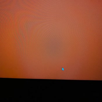 Defalarca Servise Gönderilen Bilgisayarın Ekran Sorunu Çözülmüyor