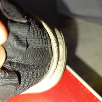 FLO'dan Aldığım Ayakkabı Kısa Sürede Yırtıldı, Değişim Talebim Reddedildi