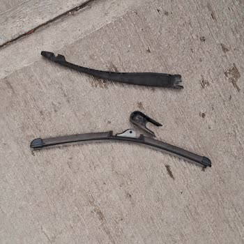 Otomatik Yıkama Makinesi Aracımın Sileceğini Kırdı, Zararım Karşılanmıyor