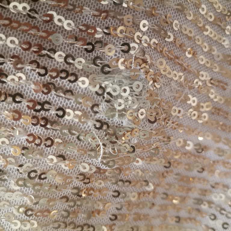 Aldığım Elbise Yırtık Geldi, Eyyo Müşteri Hizmetleri Dönüş Yapmıyor