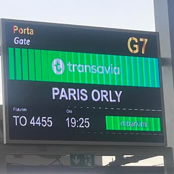 Schlechte Organisation und doppelte Verspätung bei Air Albania Flügen im Juli