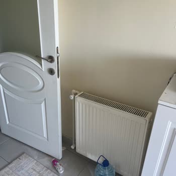 Son Kullanma Tarihi Geçmemiş Kefir Patladı, Mutfakta Kirlilik Ve Korku Yarattı