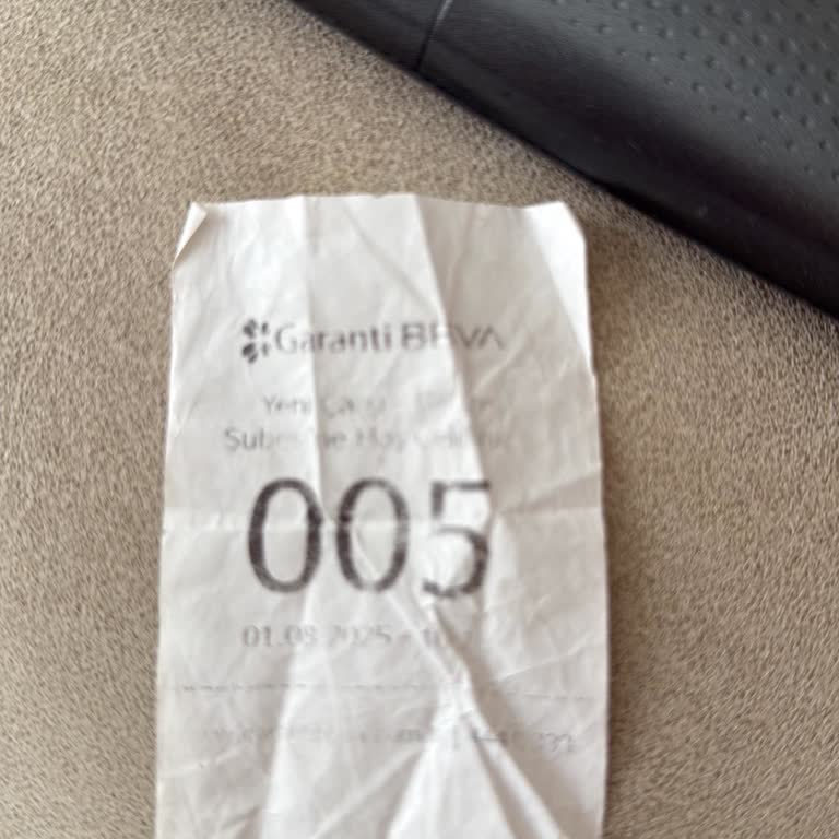 Garanti Bankası'nda Sıra Sistemi Ve Müşteri Ayrımcılığına Tepki