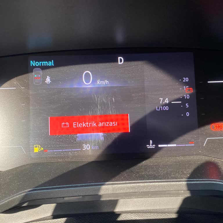 Sıfır Renault Clio'da Elektrik Arızası Ve Mağduriyet