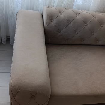 Kısa Sürede Renk Solan Koltuklar Mağduriyet Yarattı