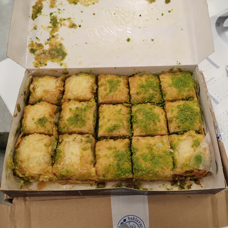 Taze Beklerken Bayat Baklava: Kargo İle Hayal Kırıklığı