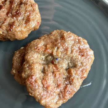 Köfte İçinden Eldiven Parçası Çıktı, Para İadem Yapılmıyor